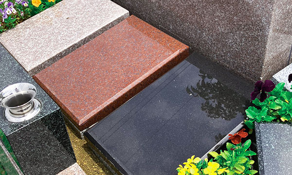 観音聖地霊園 樹木葬四人墓