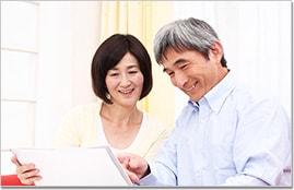 STEP2　カタログを見ながらしっかりとご検討。