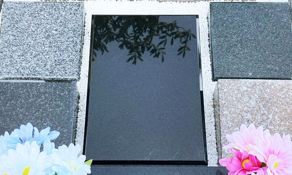 小さな森の樹木葬白井 樹木葬四人墓